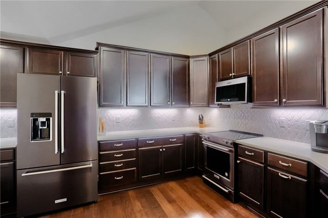 905 Spring Valley Dr, Jackson Twp, PA 16063