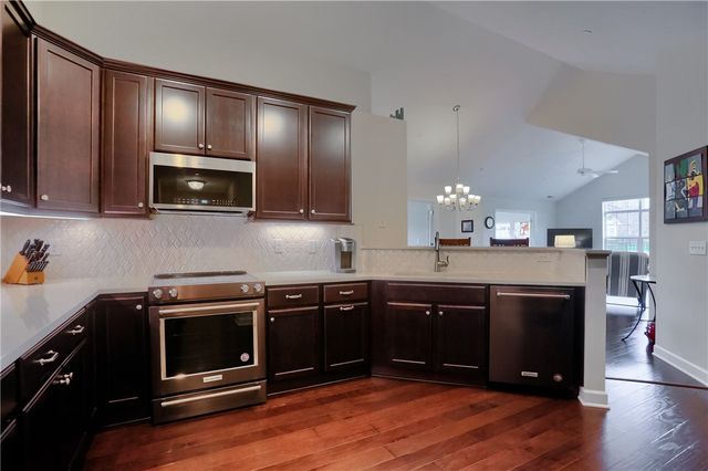 905 Spring Valley Dr, Jackson Twp, PA 16063