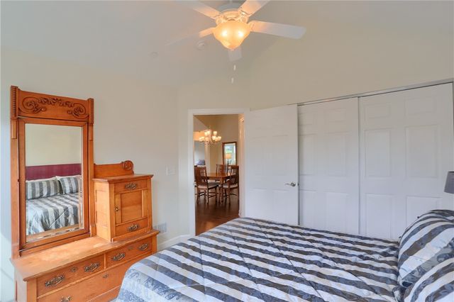 905 Spring Valley Dr, Jackson Twp, PA 16063