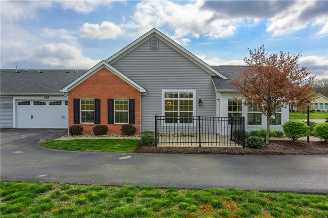 905 Spring Valley Dr, Jackson Twp, PA 16063