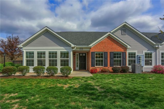 905 Spring Valley Dr, Jackson Twp, PA 16063