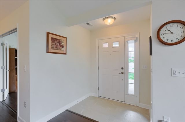 905 Spring Valley Dr, Jackson Twp, PA 16063