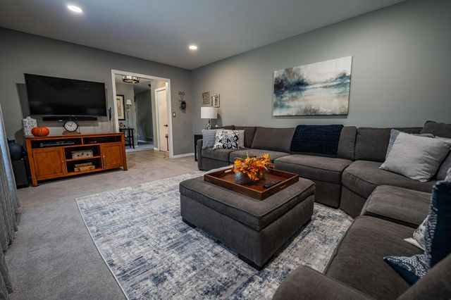 94 Applewood Drive, Chillicothe, OH 45601