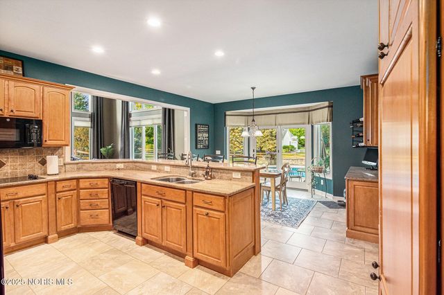 3963 Coneflower Lane, Maumee, OH 43537