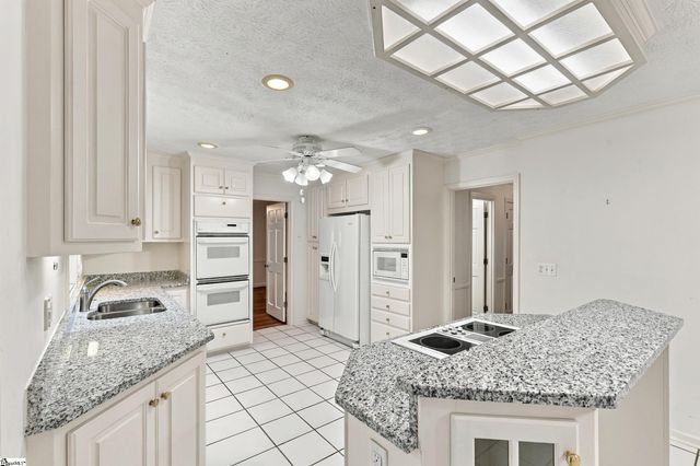 200 Connecticut Drive, Greenville, SC 29615