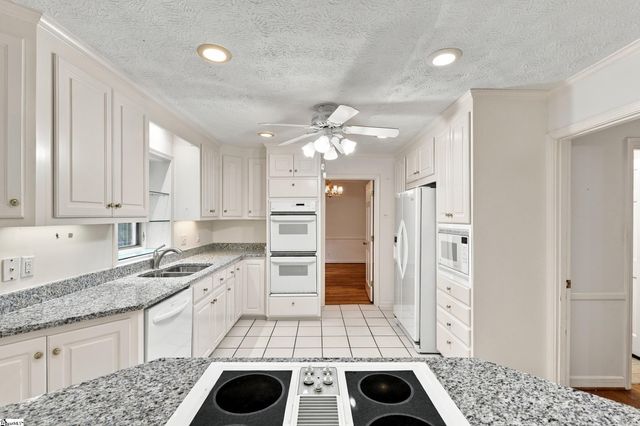 200 Connecticut Drive, Greenville, SC 29615