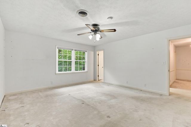 200 Connecticut Drive, Greenville, SC 29615