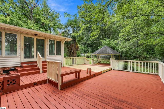 200 Connecticut Drive, Greenville, SC 29615