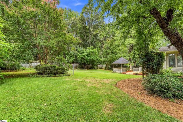 200 Connecticut Drive, Greenville, SC 29615
