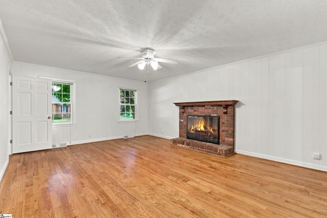 200 Connecticut Drive, Greenville, SC 29615