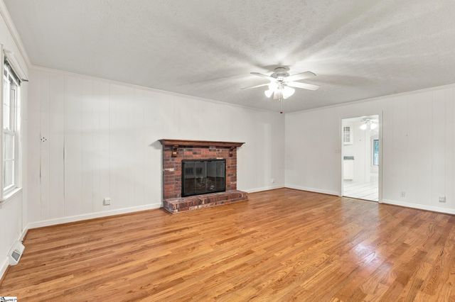 200 Connecticut Drive, Greenville, SC 29615