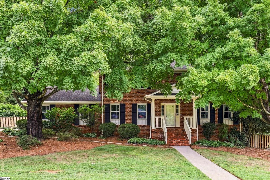 200 Connecticut Drive, Greenville, SC 29615