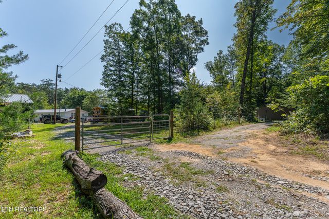 443 Mohawk Drive, Crossville, TN 38572