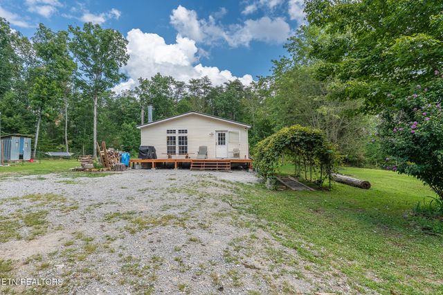 443 Mohawk Drive, Crossville, TN 38572