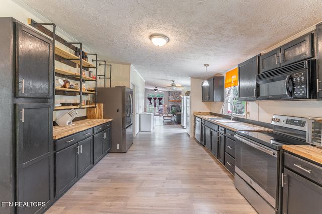 443 Mohawk Drive, Crossville, TN 38572