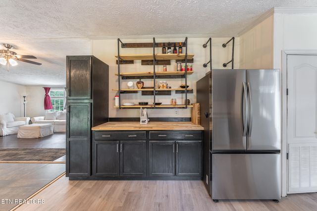 443 Mohawk Drive, Crossville, TN 38572