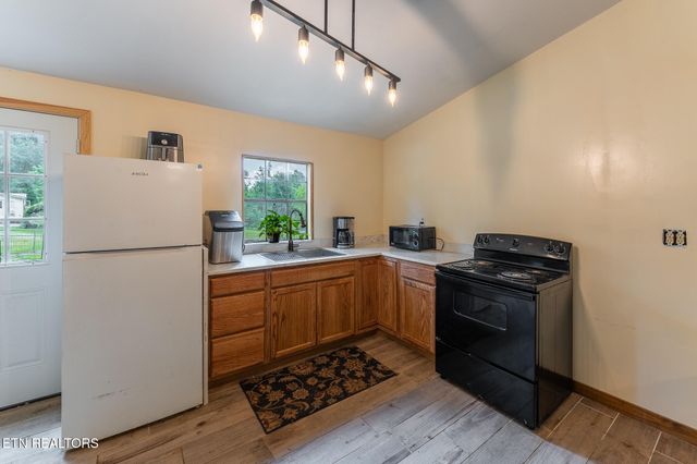 443 Mohawk Drive, Crossville, TN 38572