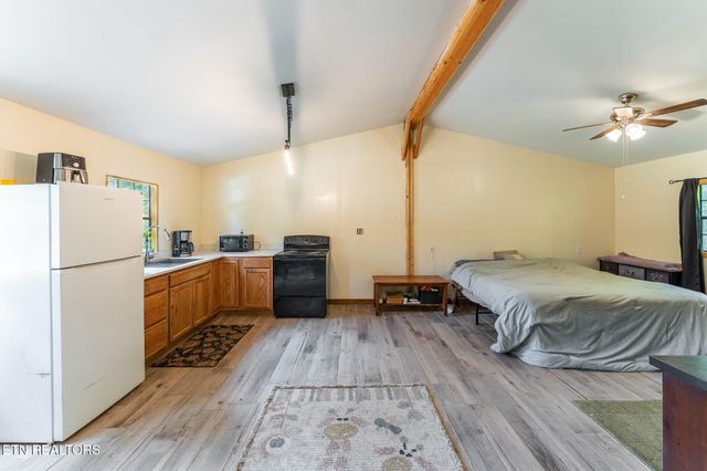 443 Mohawk Drive, Crossville, TN 38572