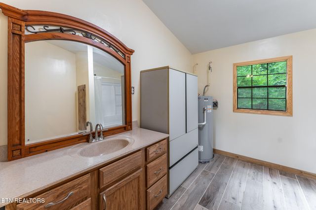 443 Mohawk Drive, Crossville, TN 38572