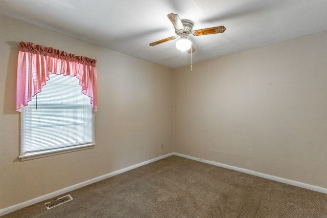 55 Rutledge Street, Chickamauga, GA 30707