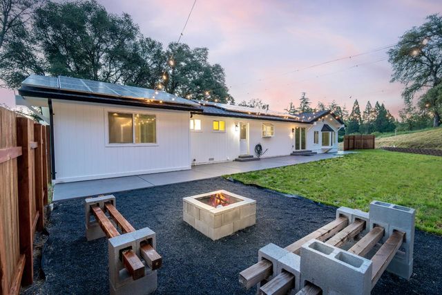 11196 Pleasant Valley Rd, Penn Valley, CA 95946