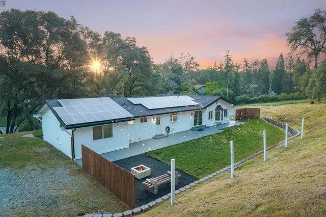 11196 Pleasant Valley Rd, Penn Valley, CA 95946