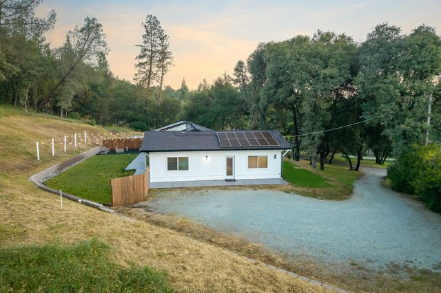 11196 Pleasant Valley Rd, Penn Valley, CA 95946