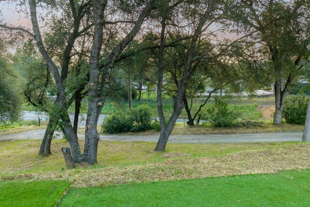 11196 Pleasant Valley Rd, Penn Valley, CA 95946