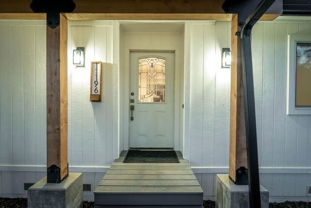 11196 Pleasant Valley Rd, Penn Valley, CA 95946