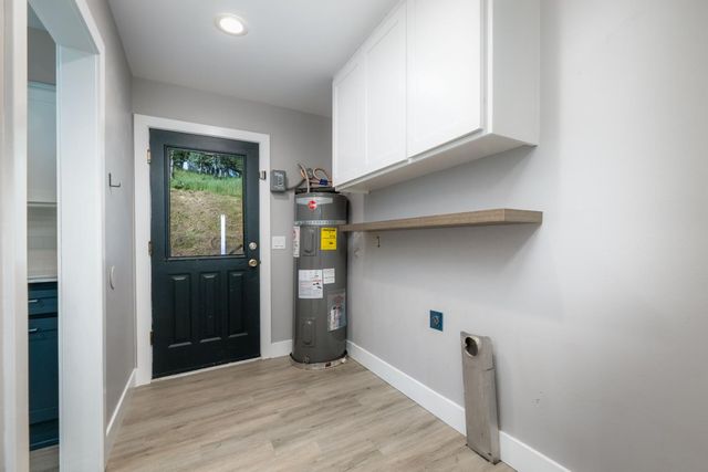 11196 Pleasant Valley Rd, Penn Valley, CA 95946