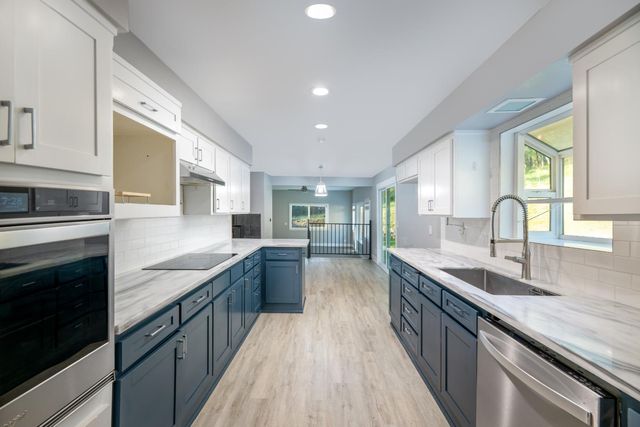 11196 Pleasant Valley Rd, Penn Valley, CA 95946