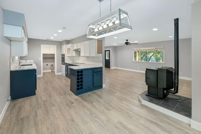 11196 Pleasant Valley Rd, Penn Valley, CA 95946