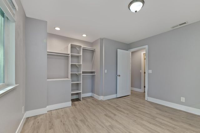 11196 Pleasant Valley Rd, Penn Valley, CA 95946