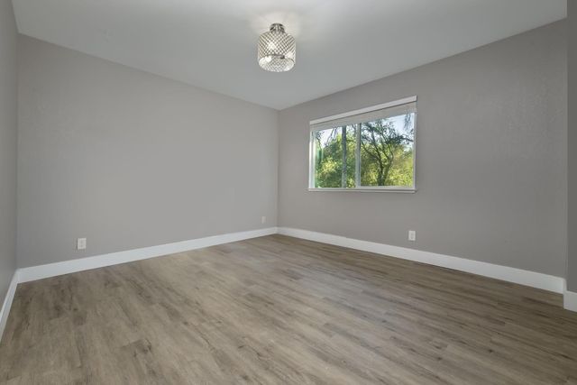 11196 Pleasant Valley Rd, Penn Valley, CA 95946