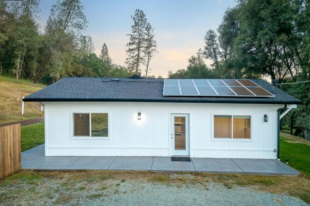 11196 Pleasant Valley Rd, Penn Valley, CA 95946