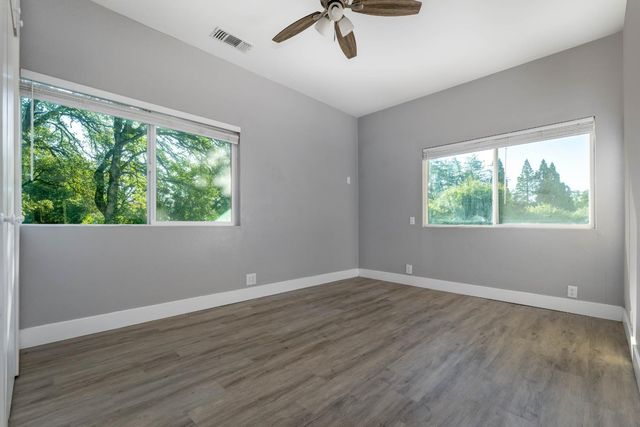 11196 Pleasant Valley Rd, Penn Valley, CA 95946