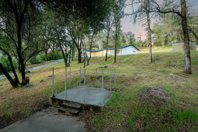 11196 Pleasant Valley Rd, Penn Valley, CA 95946