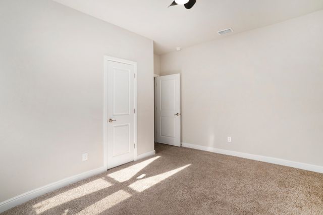 5617 Round Hill Road, Denton, TX 76210