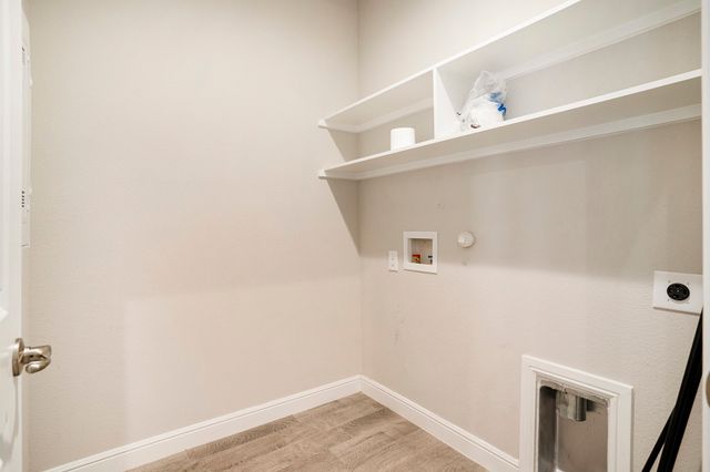 5617 Round Hill Road, Denton, TX 76210