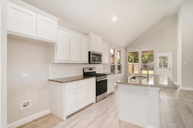 5617 Round Hill Road, Denton, TX 76210