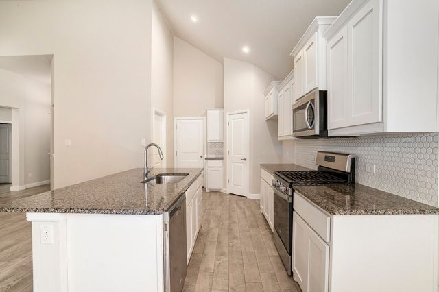 5617 Round Hill Road, Denton, TX 76210