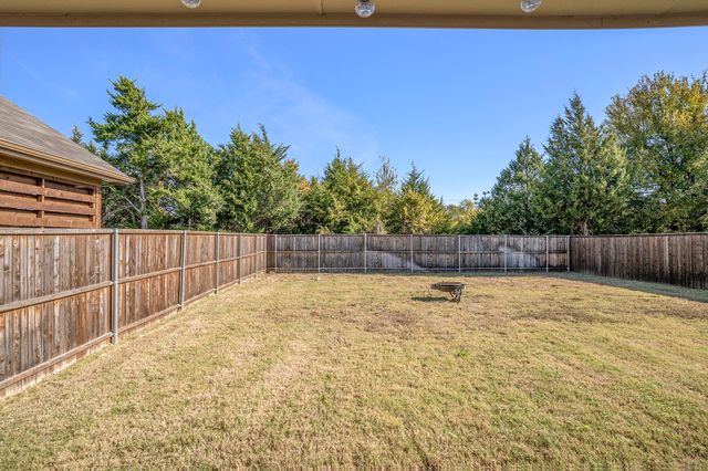 5617 Round Hill Road, Denton, TX 76210