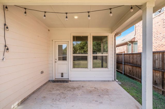 5617 Round Hill Road, Denton, TX 76210