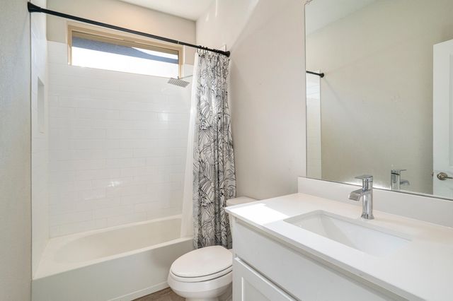 5617 Round Hill Road, Denton, TX 76210