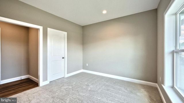 2236 S AUTUMN CHASE DR, Mechanicsburg, PA 17055