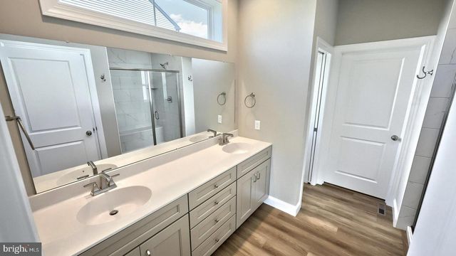 2236 S AUTUMN CHASE DR, Mechanicsburg, PA 17055
