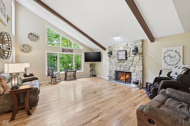 3898 N Foxcliff Drive W, Martinsville, IN 46151