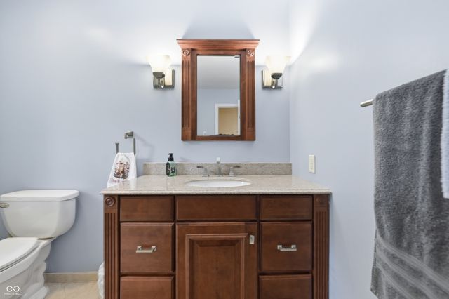 3898 N Foxcliff Drive W, Martinsville, IN 46151