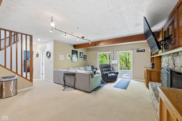 3898 N Foxcliff Drive W, Martinsville, IN 46151