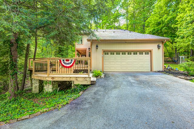 3898 N Foxcliff Drive W, Martinsville, IN 46151